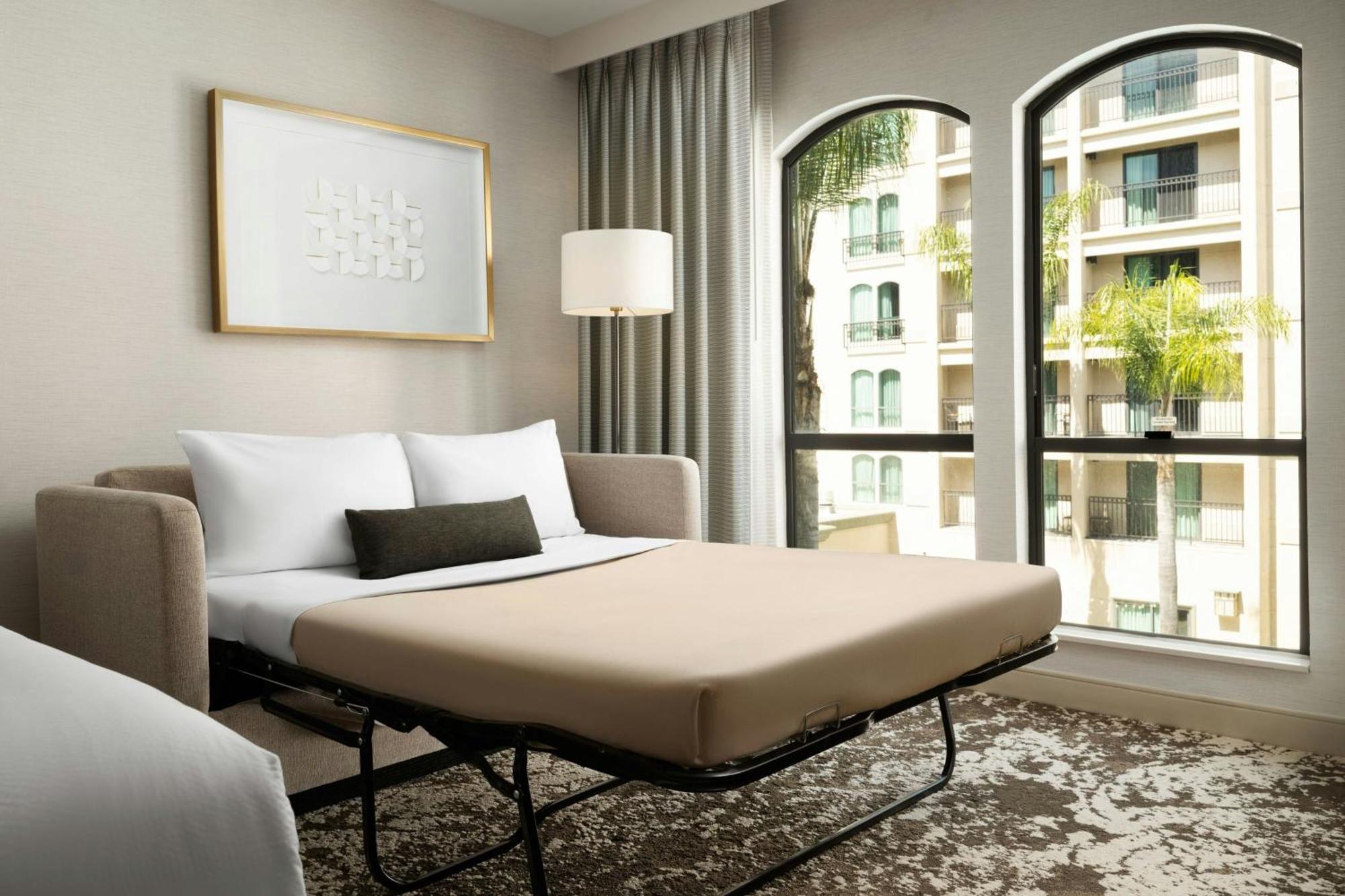 Courtyard By Marriott Los Angeles Pasadena Old Town Екстериор снимка