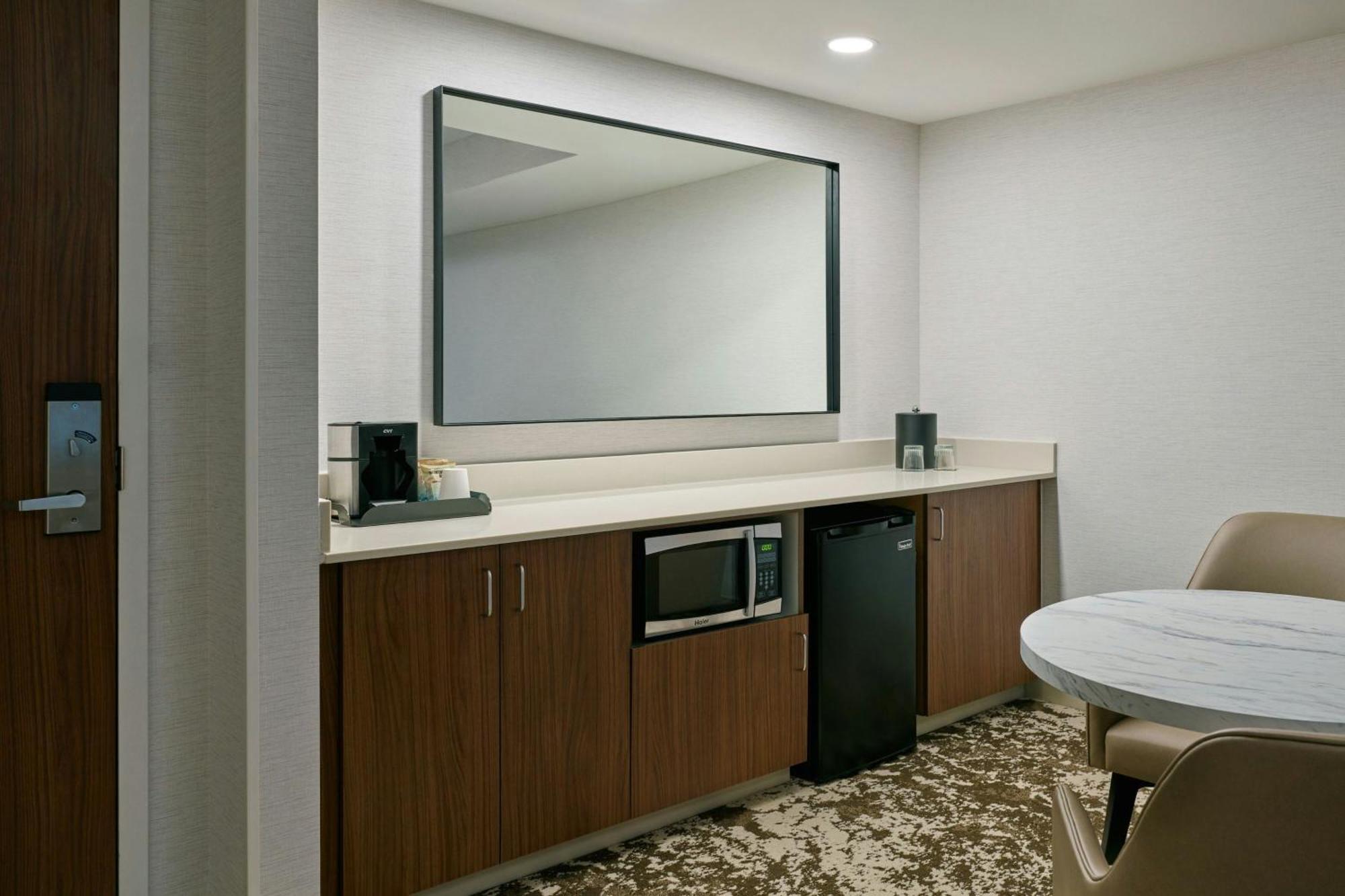 Courtyard By Marriott Los Angeles Pasadena Old Town Екстериор снимка
