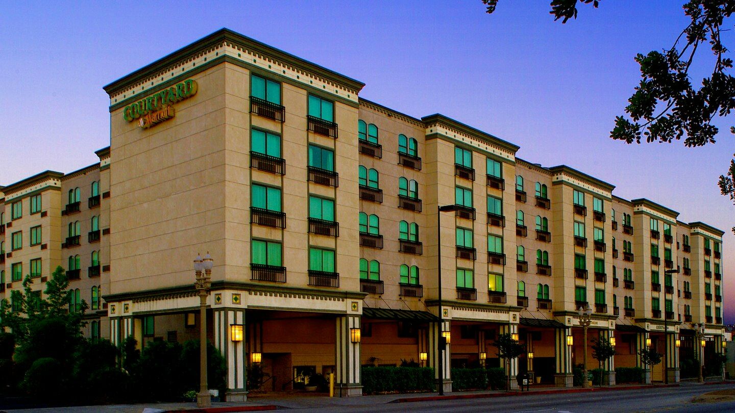 Courtyard By Marriott Los Angeles Pasadena Old Town Екстериор снимка