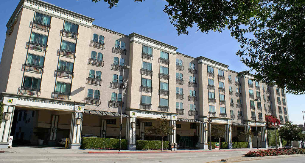 Courtyard By Marriott Los Angeles Pasadena Old Town Екстериор снимка