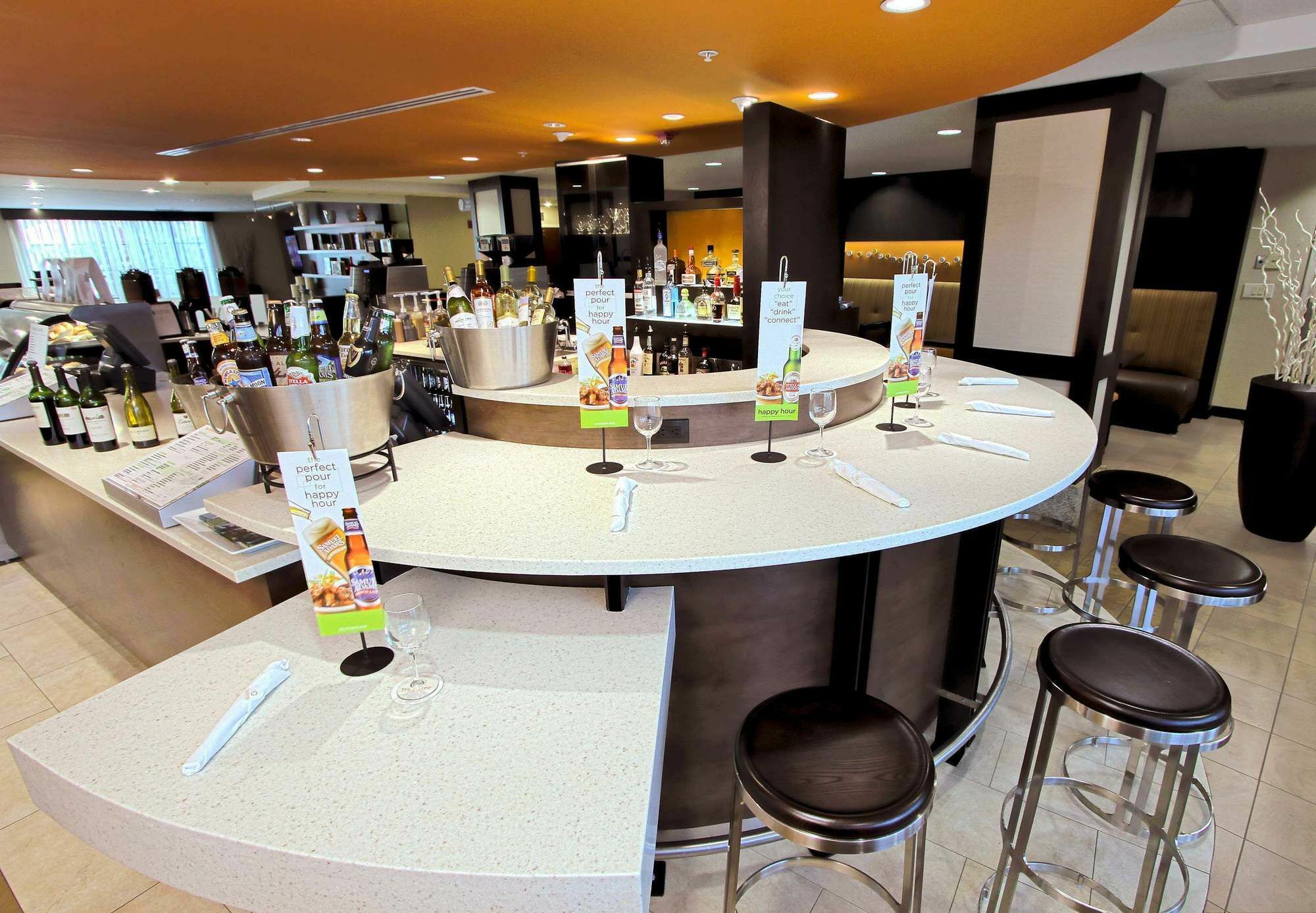 Courtyard By Marriott Los Angeles Pasadena Old Town Екстериор снимка